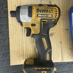 Dewalt 1/4 Impact Wrench / Impact Gun. 