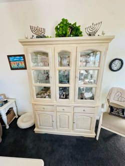Large Dining Hutch