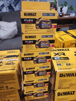 Flexvolt bateries 12.0 new in box $200 Dewalt Xr high torke 1900 pound off torke new in box $270 only tool