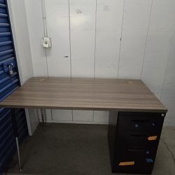 Solid Desk With File Cabinet Missing Key 