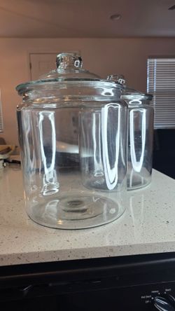 Set of 2 Large Glass Canisters w/ Lids – Excellent Condition