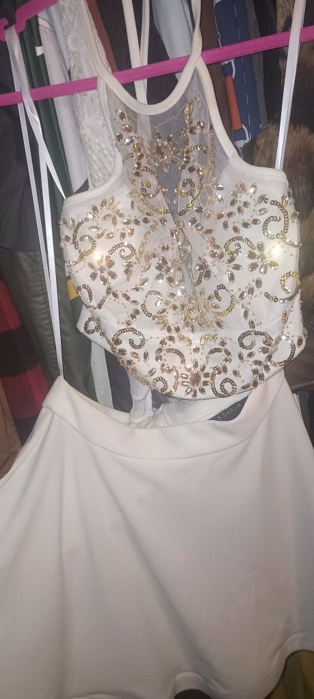 Beautiful NWT White And Gold Sequins Two Piece Ensemble
