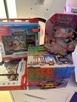 Pokemon First Partner series 2, Lumiose city display box with 10 mini tins , moonlit tin