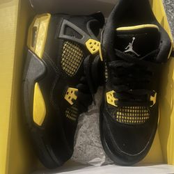 Air Jordan 4 Retro