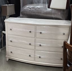 Hillsdale 6 Draw Dresser 