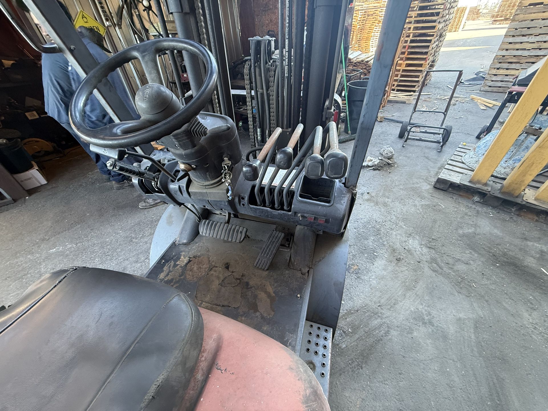 1999 Toyota 3000lb Forklift 