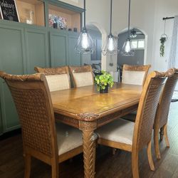 Ashley Furniture Dining Room Table For Sale! Must Sell Asap!