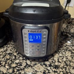 9 In 1 Instant Pot 