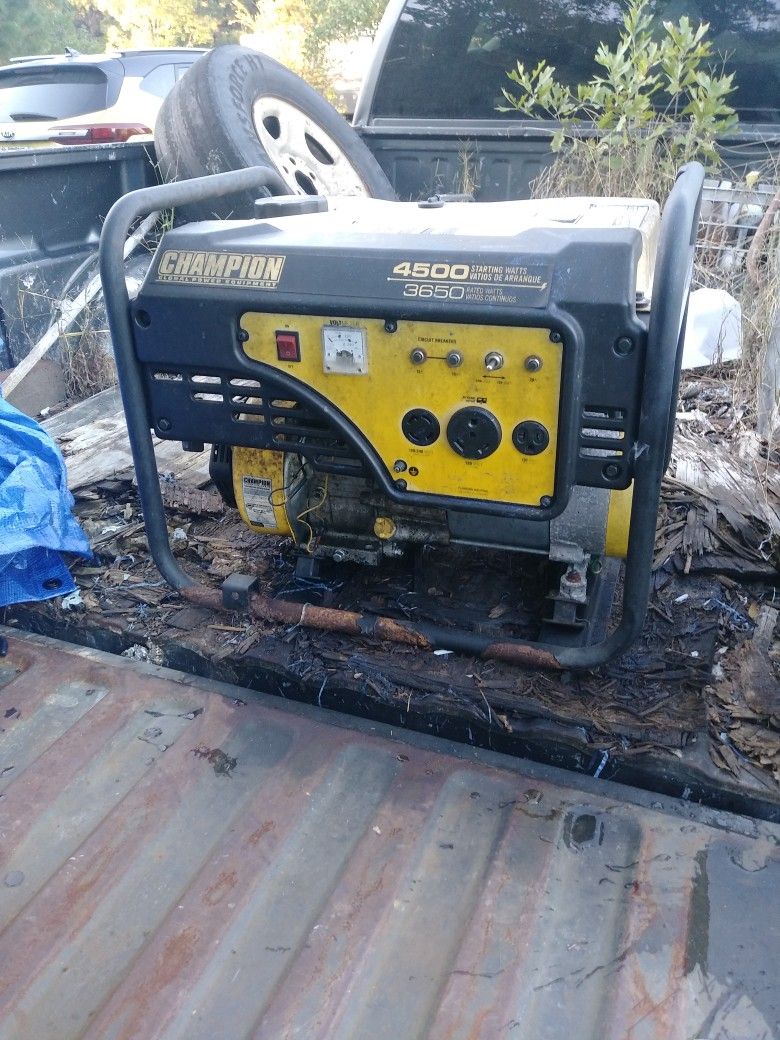 Generator Champion 