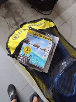 Snorkel sets me and woman