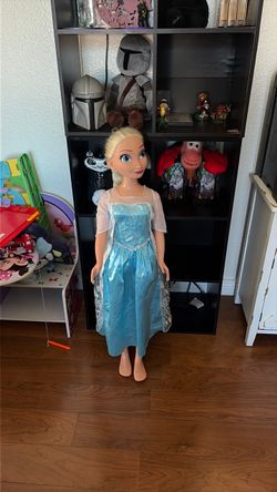 Frozen Elsa doll