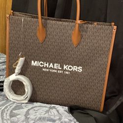 BRAND NEW Mk Brown Tote