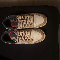 Nike Dunks 