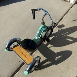 Cyan Tricycle