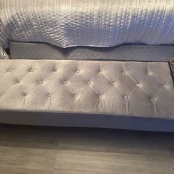 Velour Grey Bench Tuffed