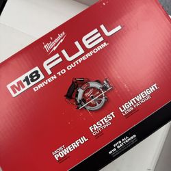 Milwaukee M18 Fuel 7-1/4 Circular Saw