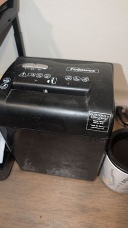 Fellowes Paper Shredder