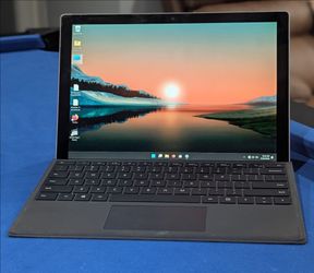Microsoft Surface Pro 5 – i7 / 16GB RAM / 512GB SSD