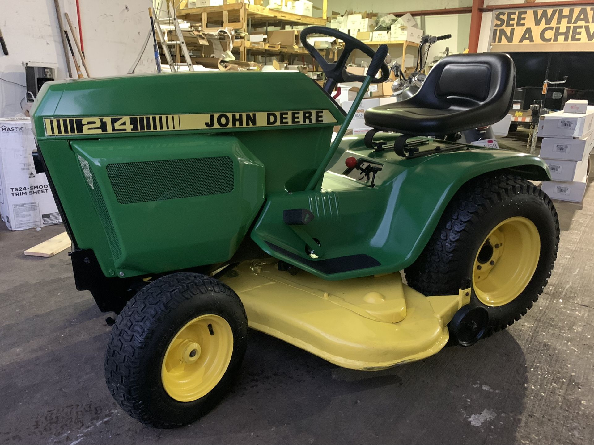 John Deere 214