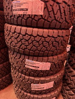 35x12.50/17 toyo open country, TENEMOS TODAS LAS MEDIDAS, TAMBIÉN LEVANTAMOS TROCAS.  Best prices in town.   Kumho Goodyear Bridgestone Toyo Pirelli M