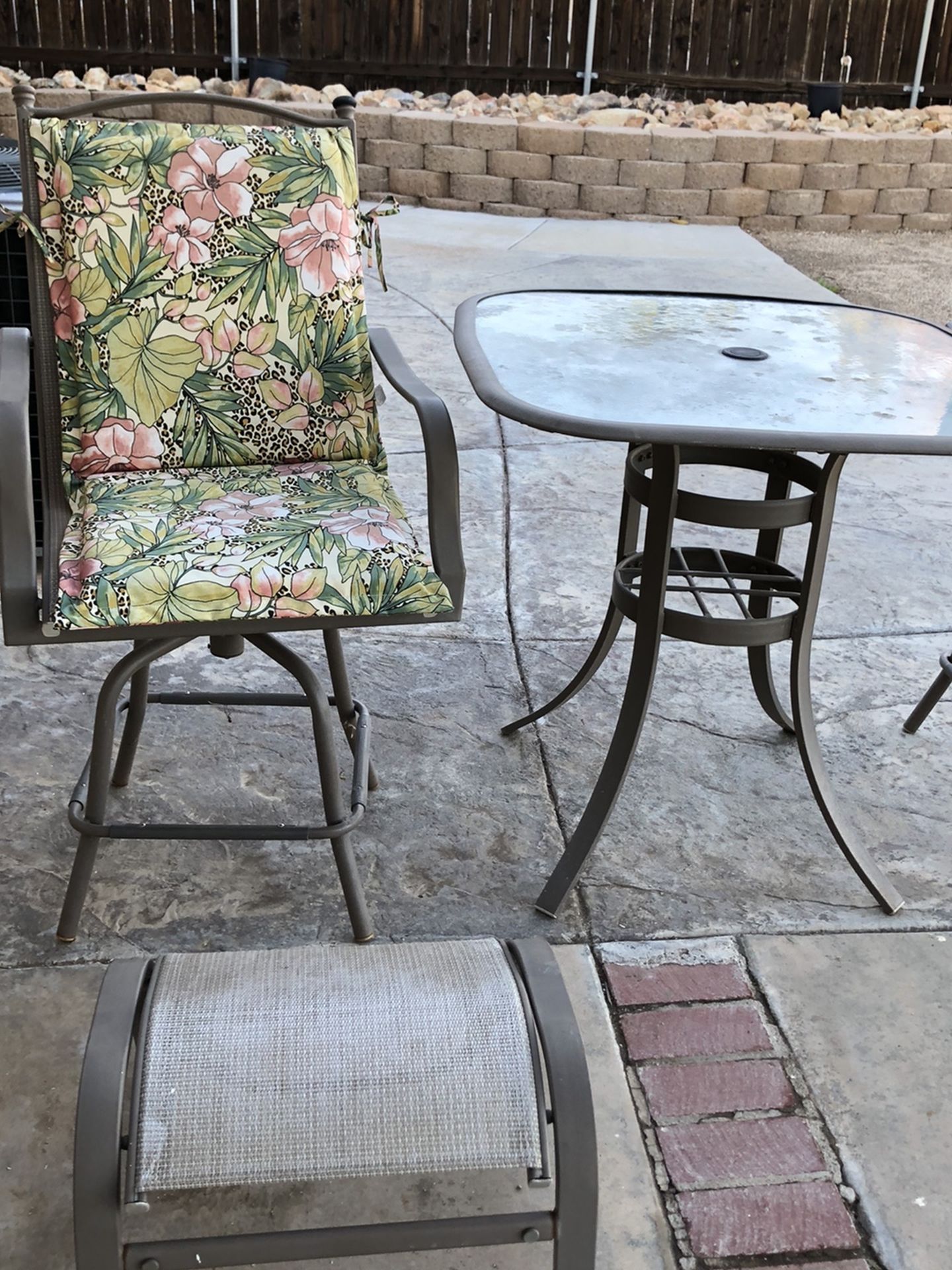 Bistro Set 2 Tall chairs, 2 Ottomans, Tall Table & 2 Chair Covers for Sale in Menifee, CA OfferUp