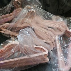 60 pack velvet pink hangers New