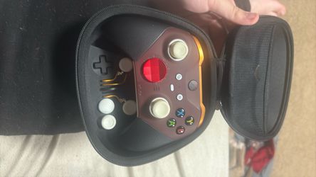Xbox elite series 2 Wireless Controller with Carrying Case