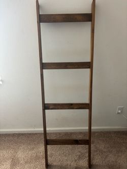 Rustic Wood Blanket Ladder 4-Tier