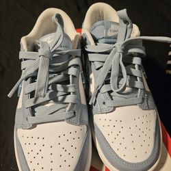 W Nike Dunk Low Blue Paisley Worn Once basically new Size 5.5 $70 obo