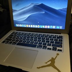 Apple MacBook Air -Works fine ! 