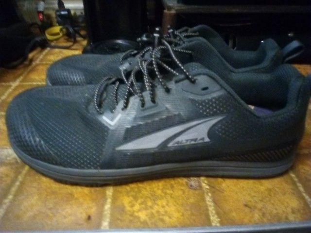 Altra Men's Solstice Xt3 Running Shoes