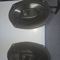 2- 6x9 Polk Speakers