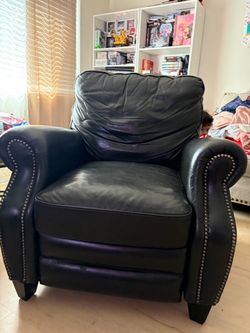 Leather single recliner chair