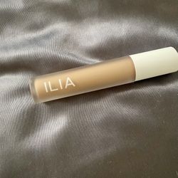 Ilia Skin Blur Serum Concealer