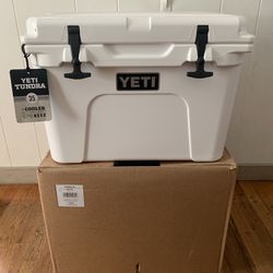 BRAND NEW YETI TUNDRA 35 COOLER for Sale in Stockton, CA - OfferUp