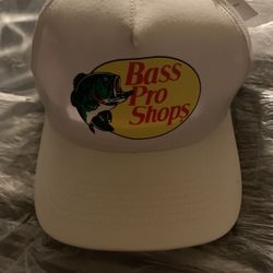 White Bass Pro Shop Hat for Sale in Inglewood, CA - OfferUp