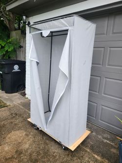 Portable closet