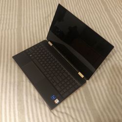 HP - Spectre x360 2-in-1 15.6" 4K UHD Touch-Screen Laptop - Intel Core i7 - 16GB Memory - 512GB SSD + 32GB Optane - Nightfall Black 