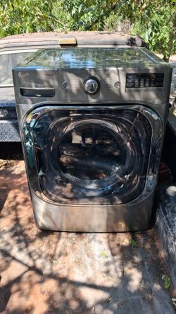 LG 9.0 CU.FT. CAPACITY GAS DRYER
