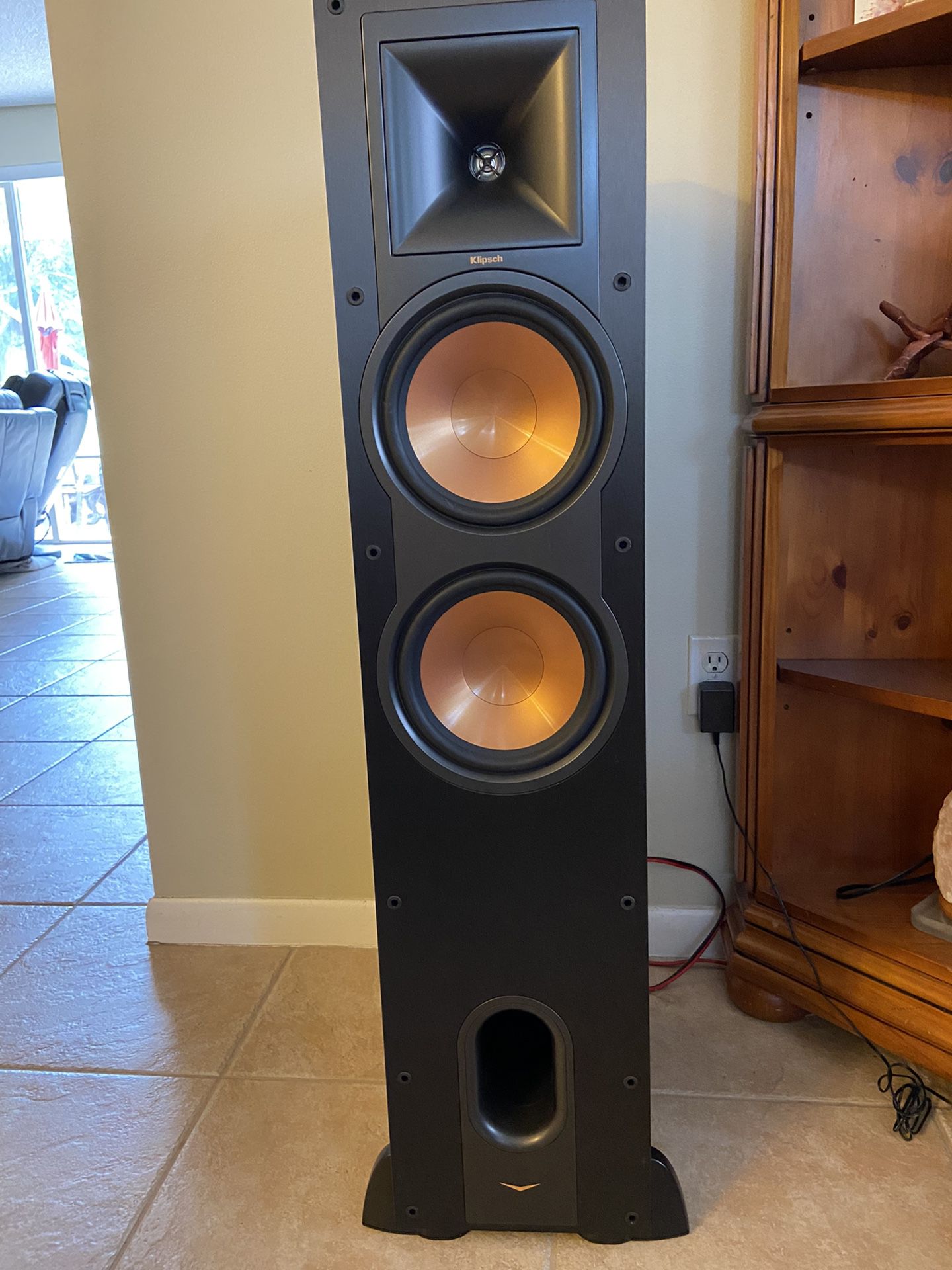 Klipsch R-28F Floor Speakers