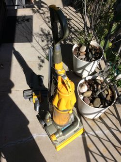Dyson vacuum cleaner excellent condition