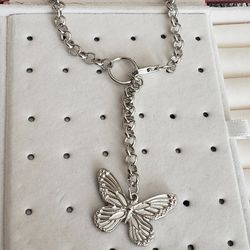Stainless Steel Butterfly 🦋 Pendant Choker Necklace...16 Inches Long, Not Include The Pendant Part Length  In Measurement 