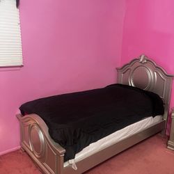 Two Silver Twin Beds With 2 Night Stands 