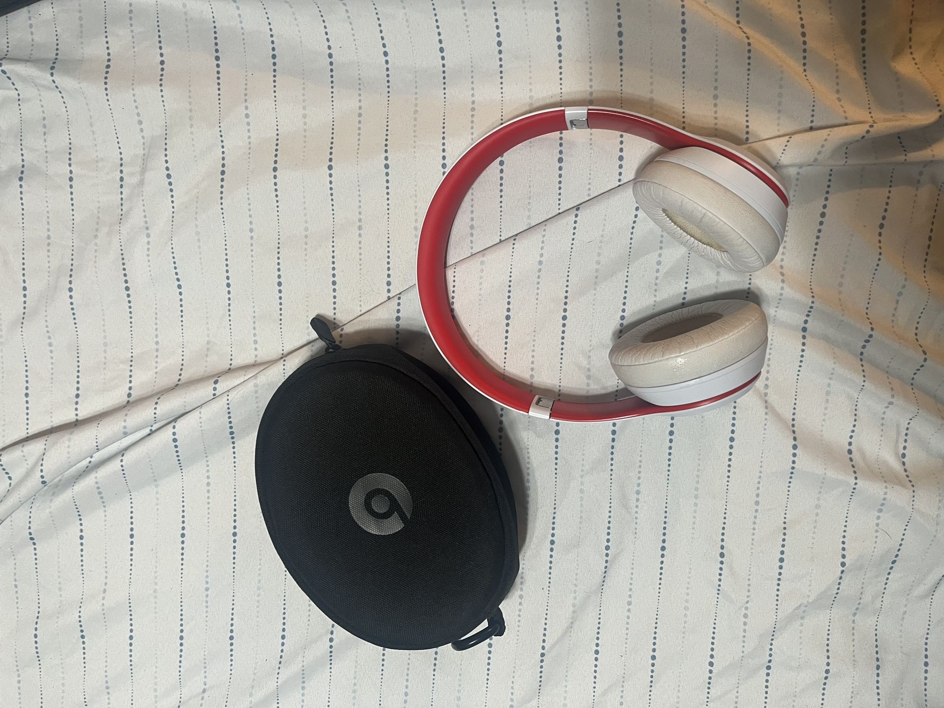 Solo 3 wireless beats headphones