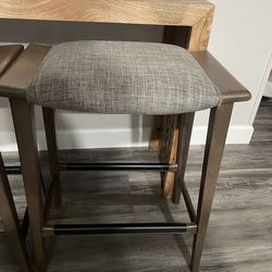 2 STOOLS ONLY NO TABLE