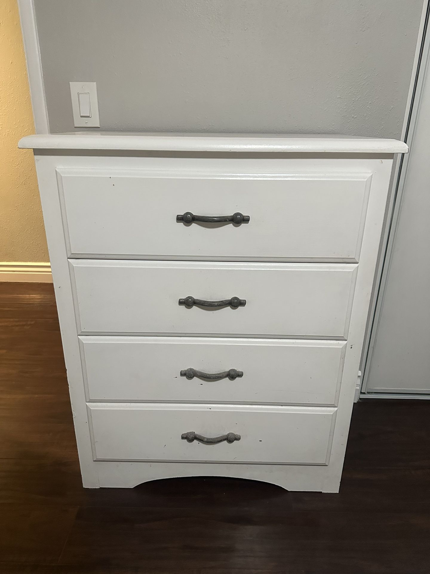 4 Drawer Dresser