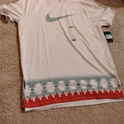 Nike The Nike Tee T Shirt For Men , XL, White

