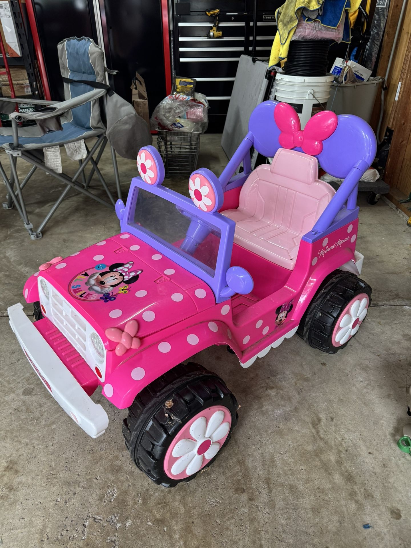 Minnie mouse Jeep