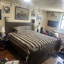 King Sized Bedroom Set
