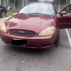2004 Ford Taurus